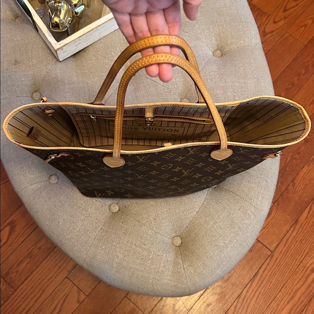 Louis Vuitton Neverfull Beige Monogram MM shoulder bag - Picture 3 of 16